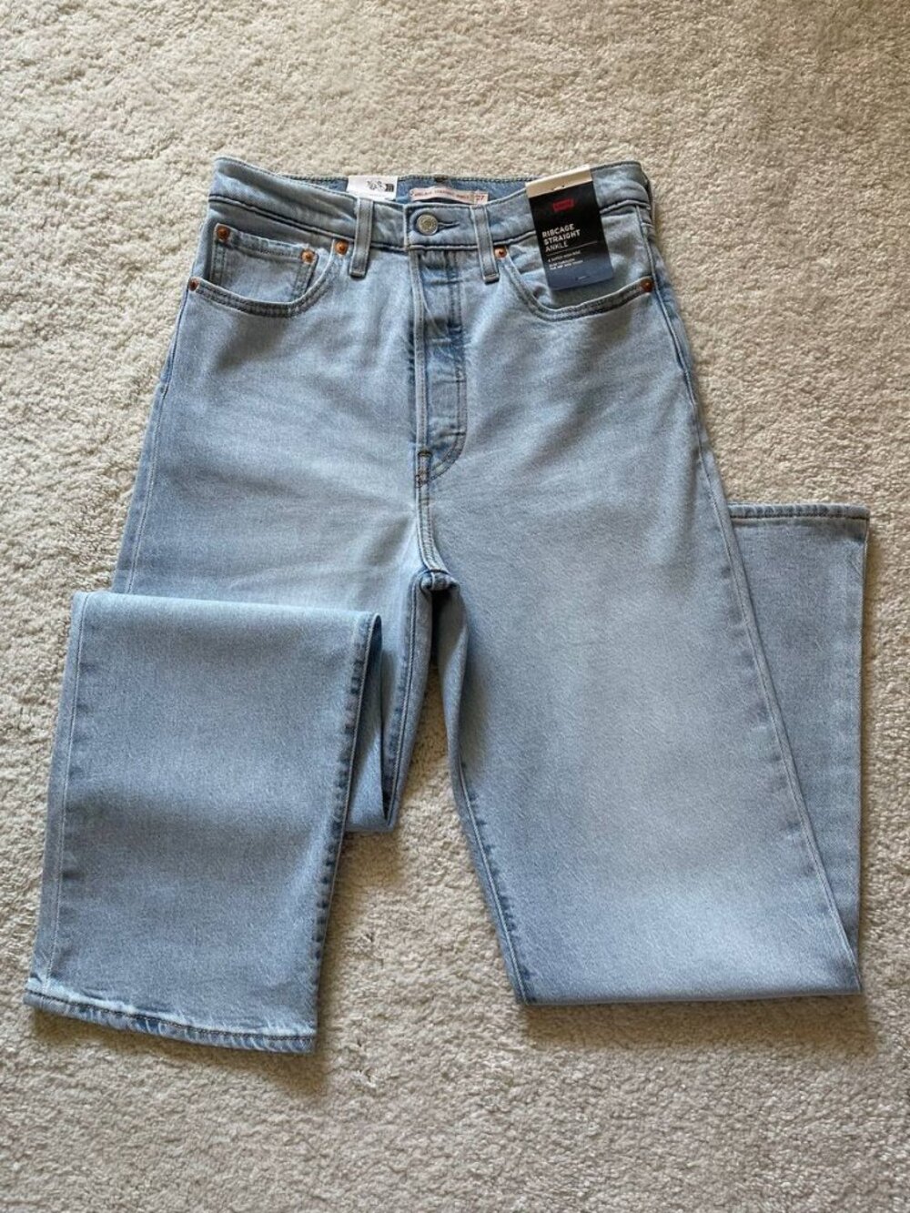 NWT Levi’s Premium Ribcage Straight Ankle Women's Jeans Size 27/27